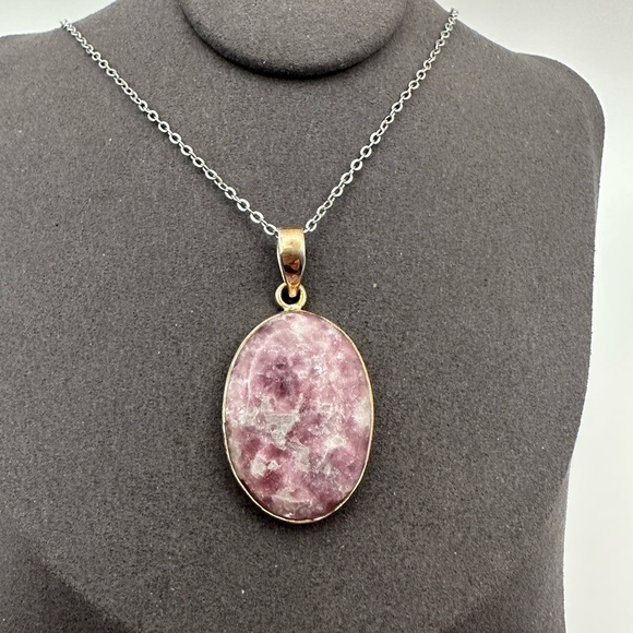 Oval Sparkling Pink Tourmaline Quartz Pendant in Silver 925 Setting on Chain - Picture 5 of 15
